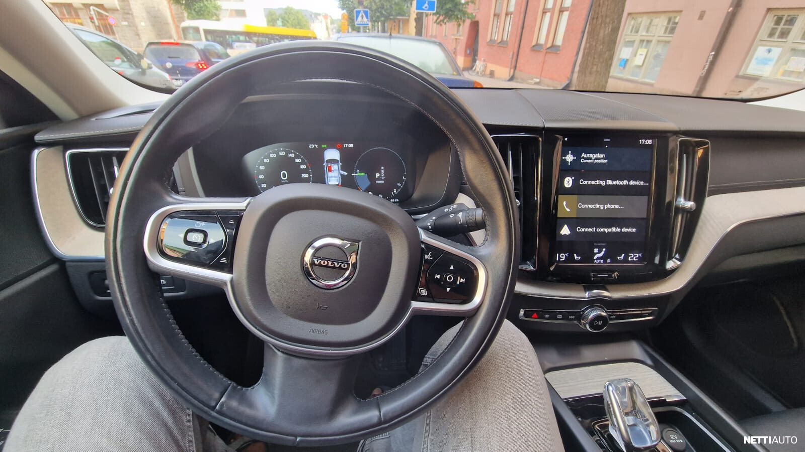 Volvo XC60 2021, photo 4/24