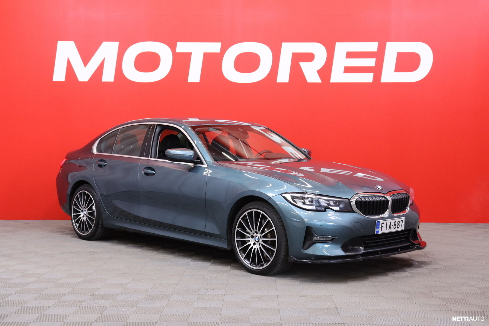 BMW 330
