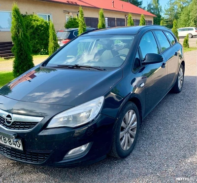 Opel Astra 2012, kuva 1/6