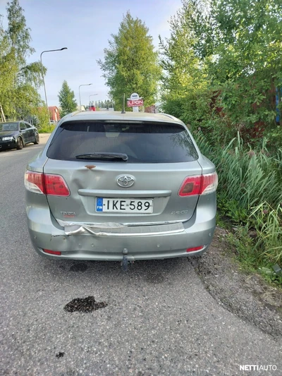 Toyota Avensis 2011, kuva 2/6