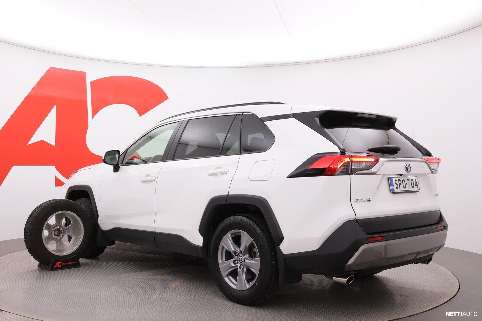 Toyota RAV4 2023, photo 3/32