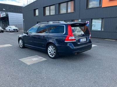 Volvo V70 D4 Summum aut 2015, kuva 2/7