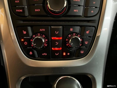 Opel Astra 2013, kuva 8/8
