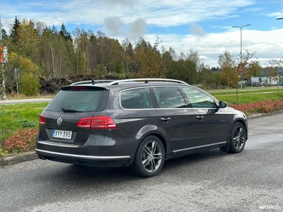 Volkswagen Passat 2011, photo 5/10