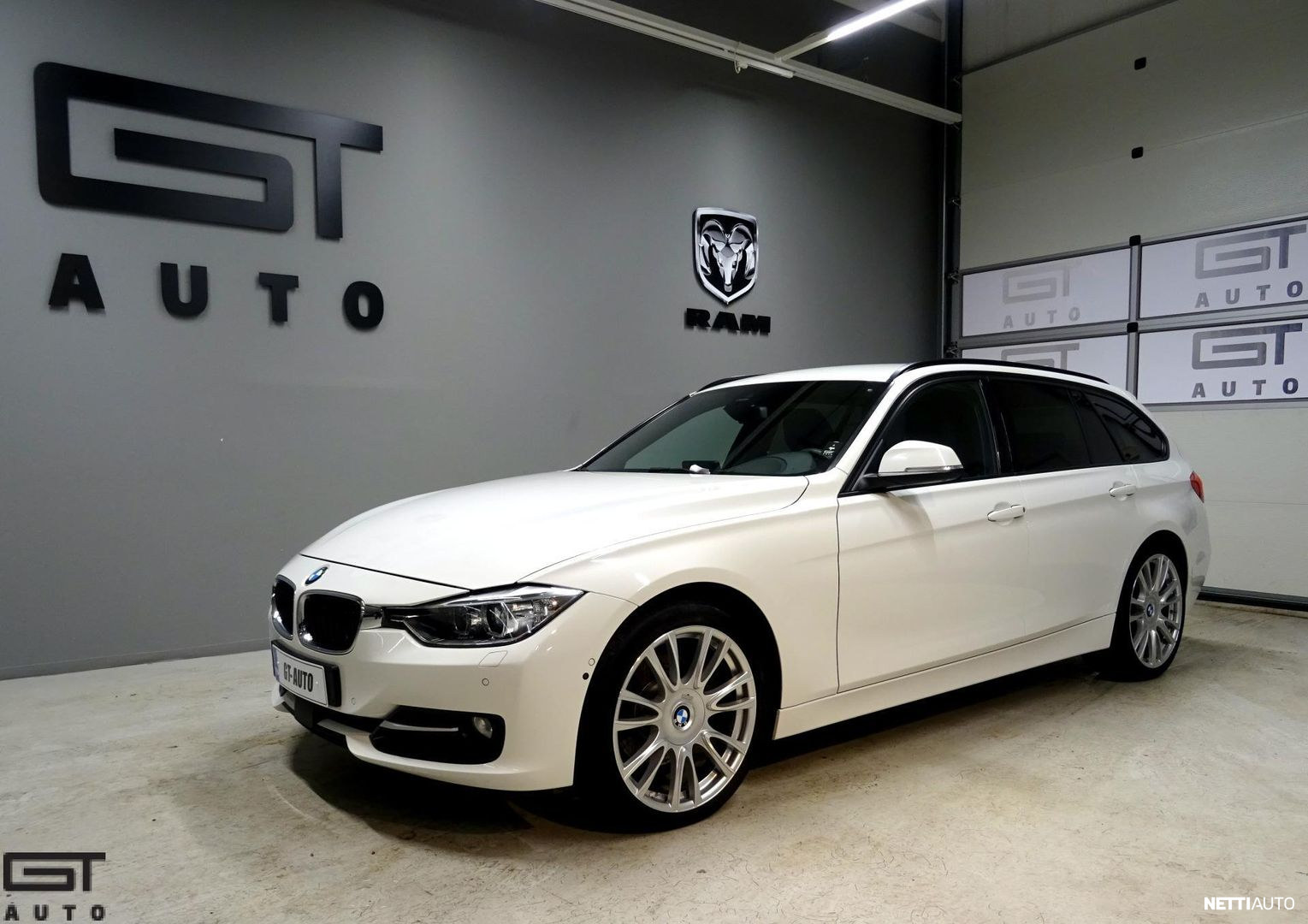 BMW 330