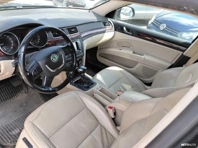 Skoda Superb 2011, kuva 5/7