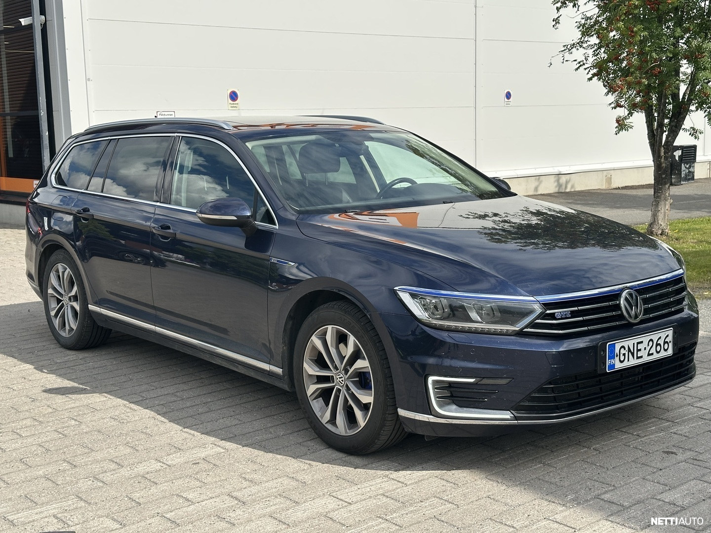 Volkswagen Passat 2016, kuva 2/12