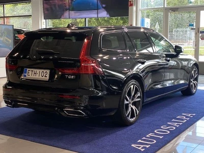 Volvo V60 2020, photo 3/17