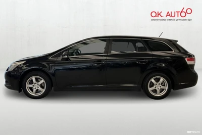 Toyota Avensis 2011, photo 2/10
