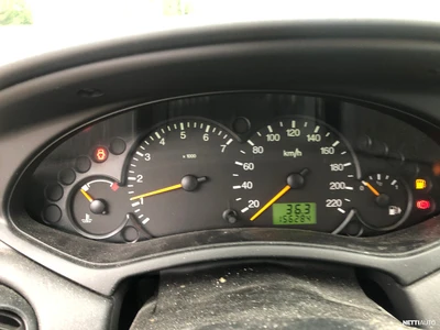 Ford Focus 5 ovinen 2003, kuva 7/8