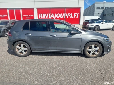 Volkswagen Golf 2020, kuva 2/8