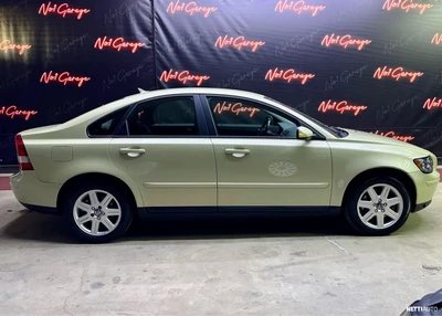 Volvo S40 2.4 Automaatti 2004, kuva 5/28
