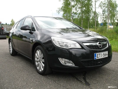 Opel Astra 2011, photo 2/22
