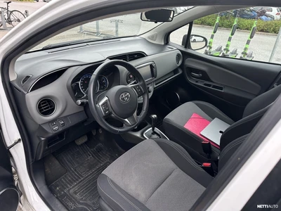 Toyota Yaris 1,5 Hybrid Active 5ov 2015, photo 6/38
