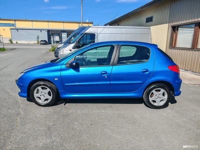 Peugeot 206 Trendy 1,4 5d 2005, photo 2/18