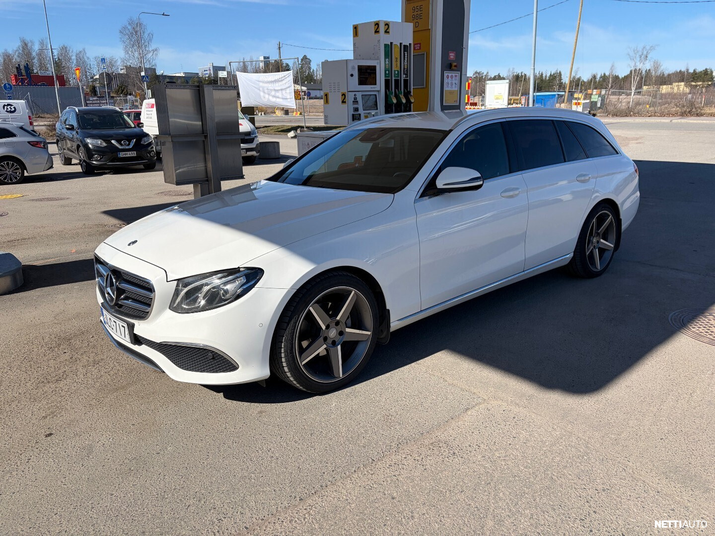 Mercedes-Benz E