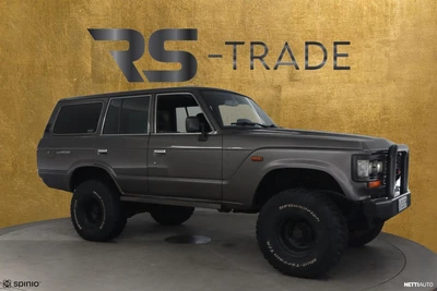 Toyota Land Cruiser 1987, kuva 2/10