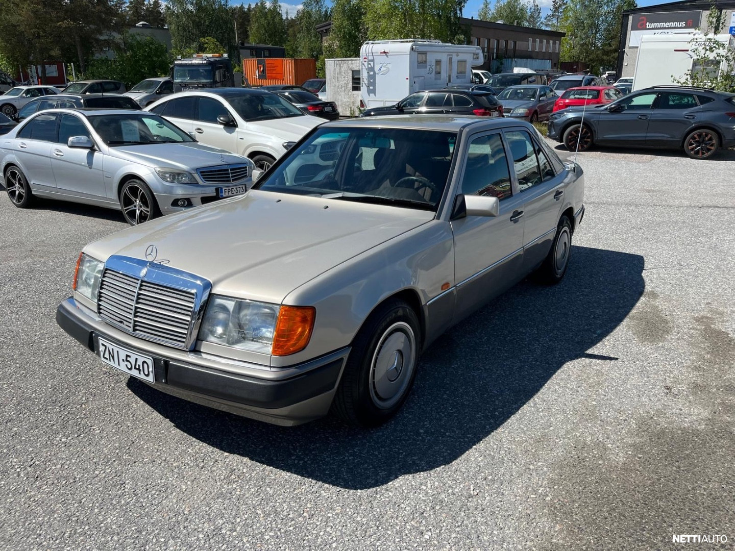 Mercedes-Benz E