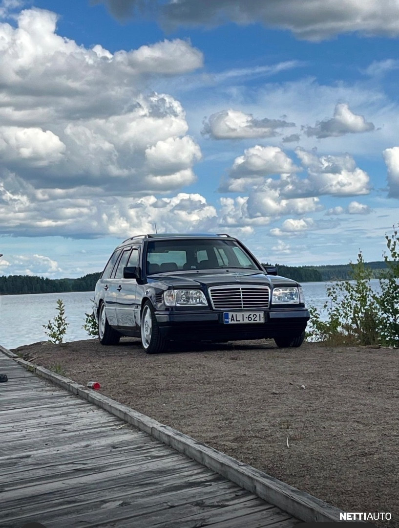 Mercedes-Benz 300