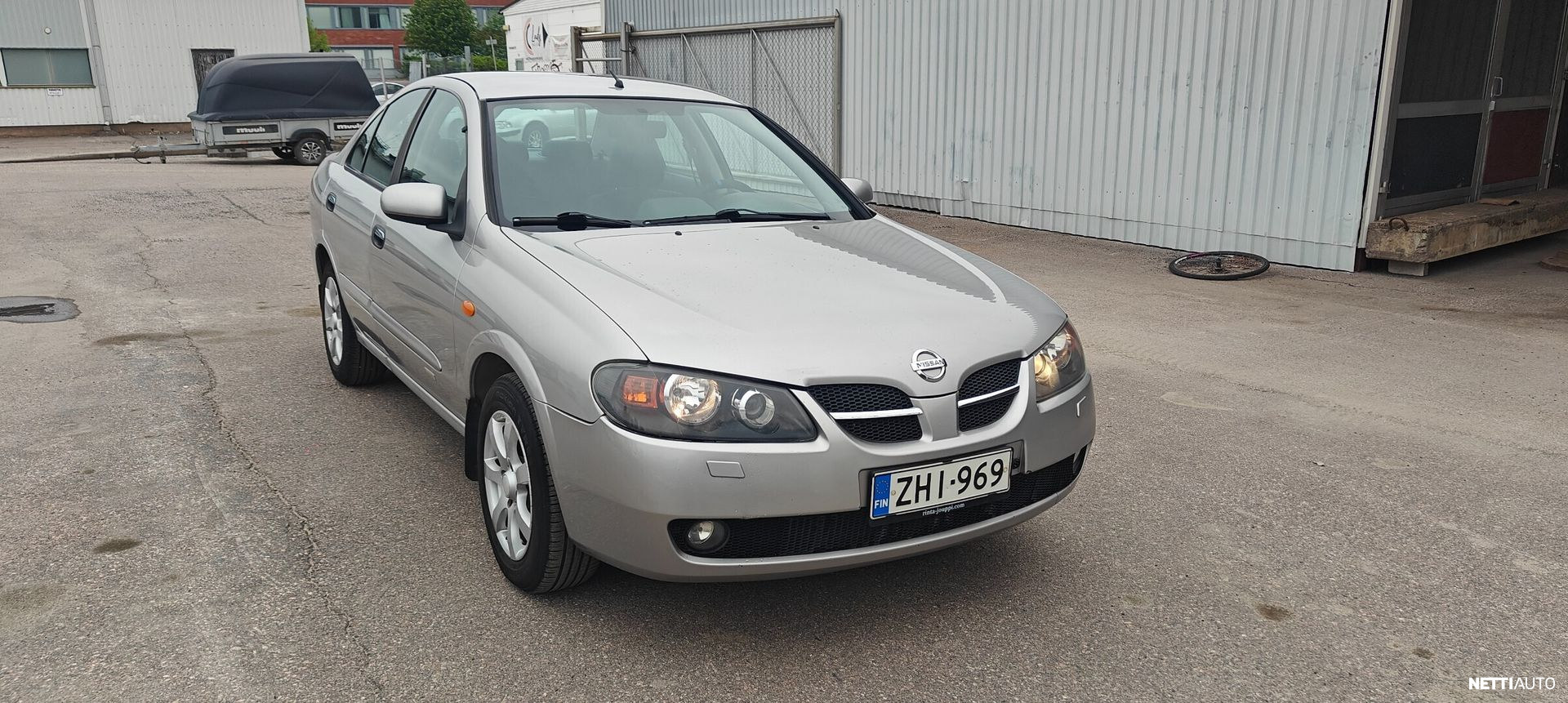 Nissan Almera