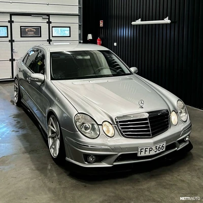 Mercedes-Benz E 320 2002, photo 1/10