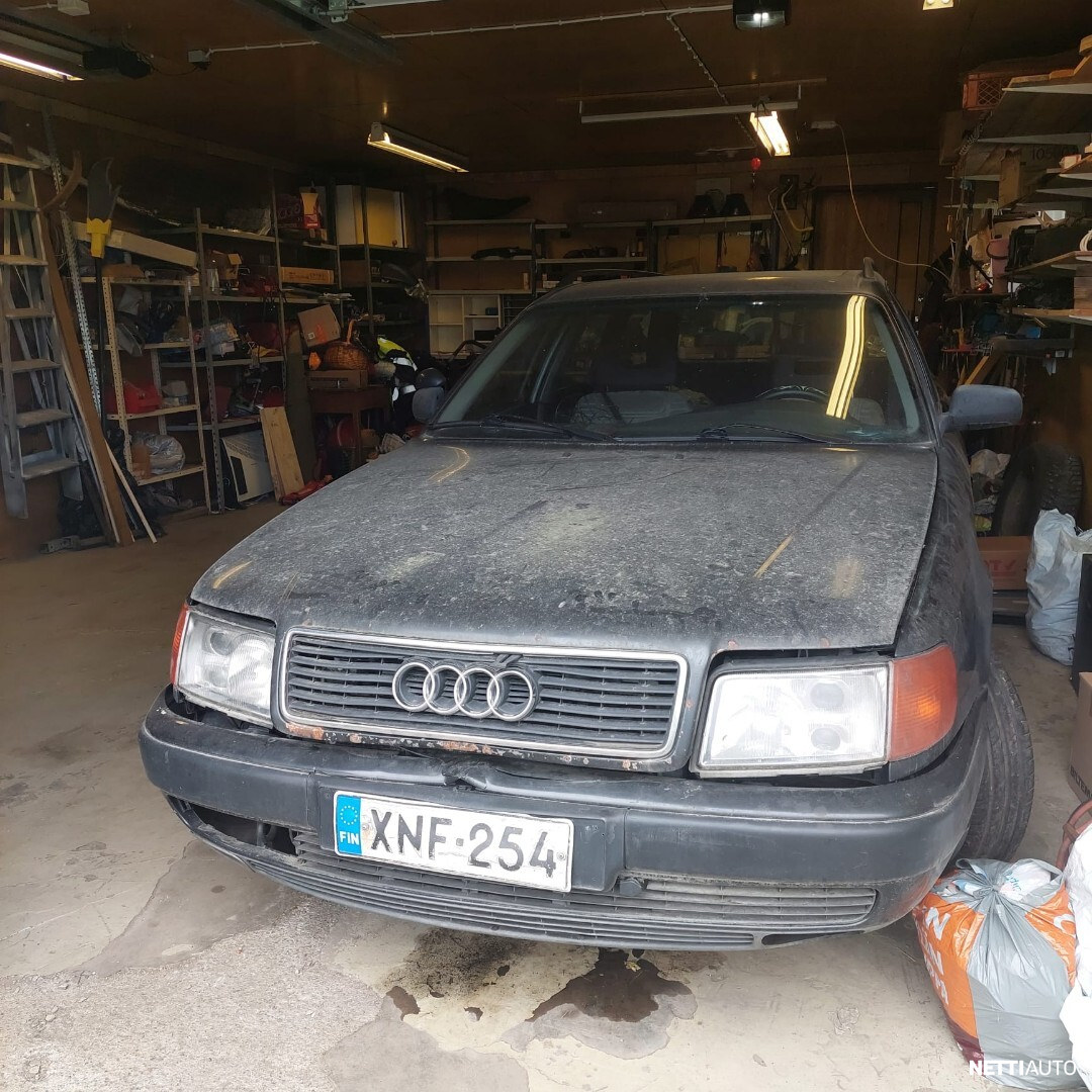 Audi 100