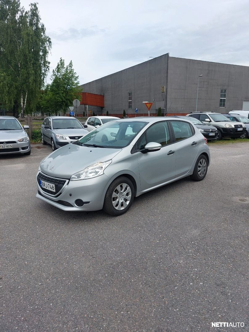 Peugeot 208