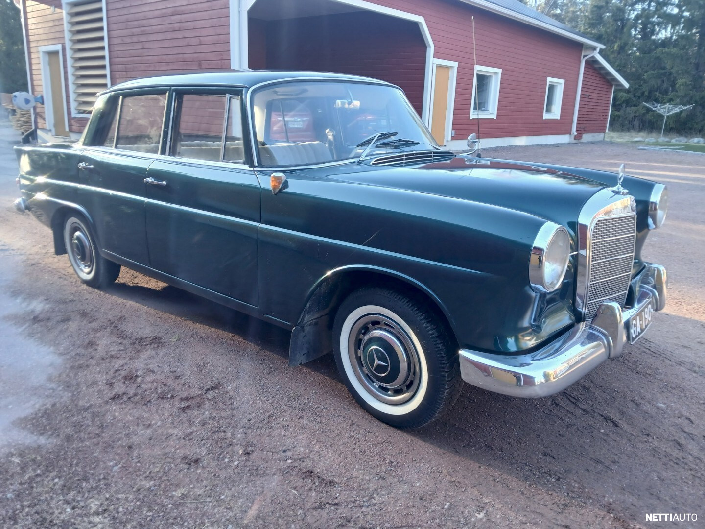 Mercedes-Benz 190