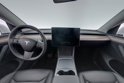 Tesla Model Y Long Range 2024, kuva 7/18