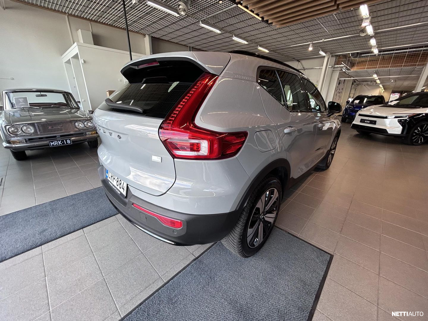 Volvo XC40 2023, photo 6/23