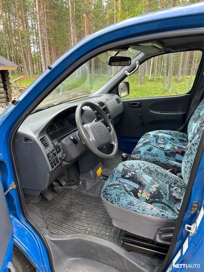 Toyota Hiace 2004, kuva 4/6