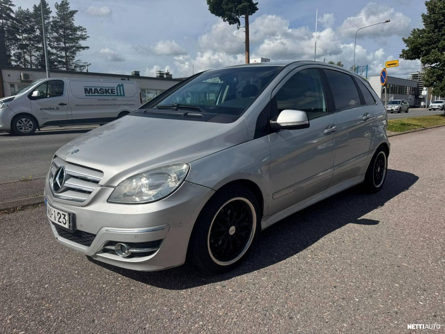 Mercedes-Benz B