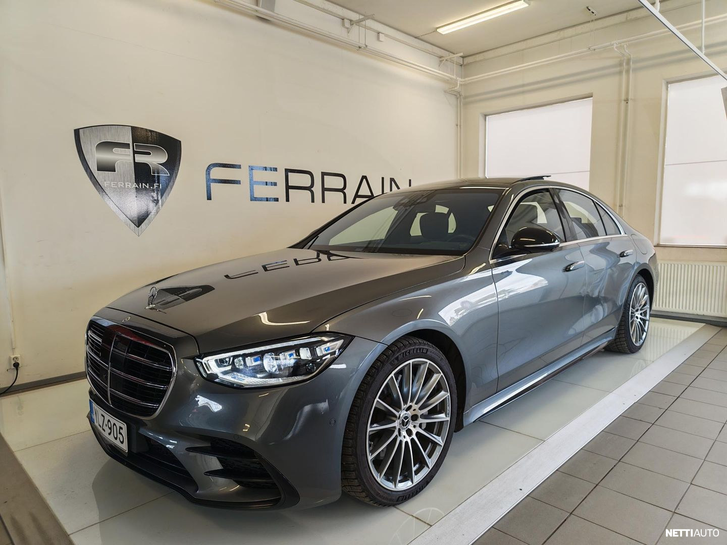 Mercedes-Benz S