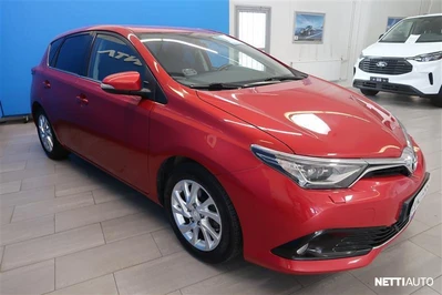 Toyota Auris 2016, photo 3/17