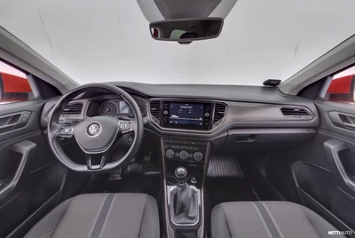 Volkswagen T-Roc 2018, kuva 7/10