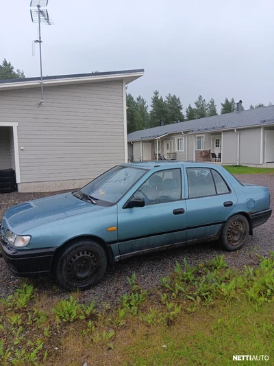 Nissan Sunny 1993, photo 1/5