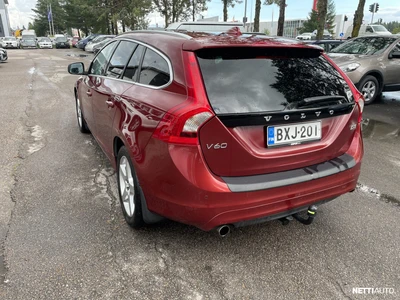 Volvo V60 2016, photo 4/10