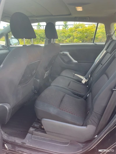 Toyota Verso 2011, photo 6/14