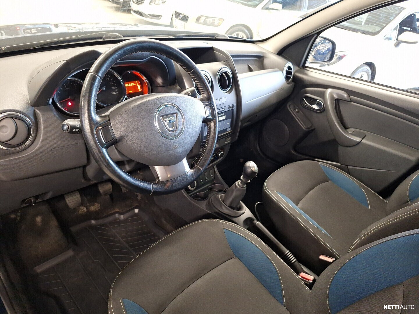 Dacia Duster 2015, photo 7/17