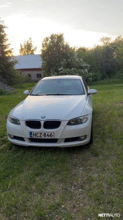 BMW 320 2008, photo 2/6