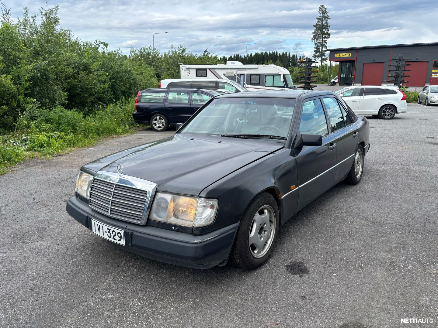 Mercedes-Benz 230