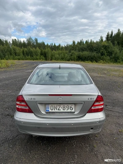 Mercedes-Benz C 2004, kuva 4/10