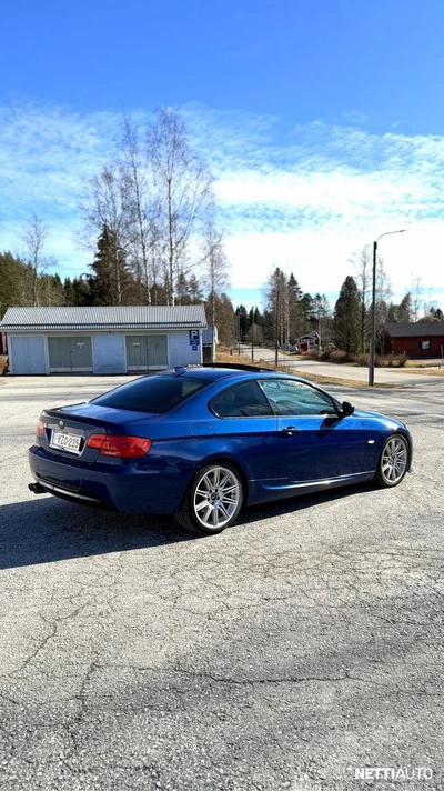 BMW 330 LCI E92 Coupe X-drive 2011, photo 5/16