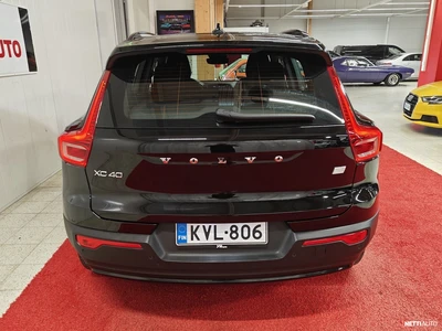 Volvo XC40 2023, photo 4/10