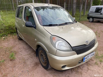 Toyota Yaris Yaris Verso 2002, kuva 1/9