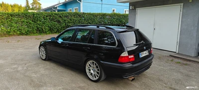 BMW 330 2002, photo 2/7
