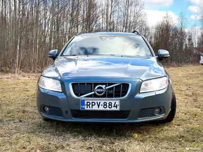 Volvo V70 1,6D DRIVe Momentum aut 2012, kuva 2/16