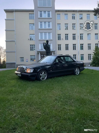 Mercedes-Benz E 1989, kuva 2/8