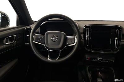 Volvo EX40 Twin Ultra 2025, photo 7/35