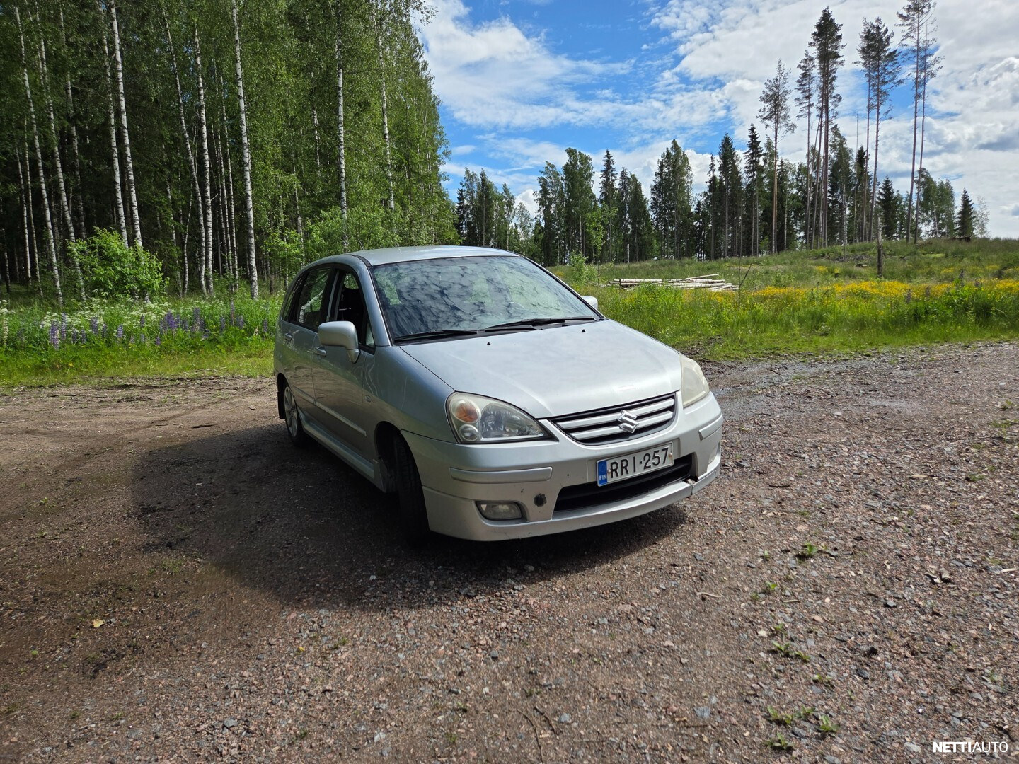Suzuki Liana